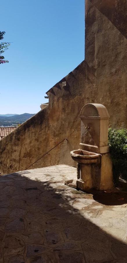 L'Odyssee Provencale, Un Duplex De Charme De 2 Chambres Au Pied Du Village Medieval De Bormes-Les-Mimosas, Offrant Des Prestations Haut De Gamme Et Une Superbe Vue Sur Le Massif Des Maures Ngoại thất bức ảnh